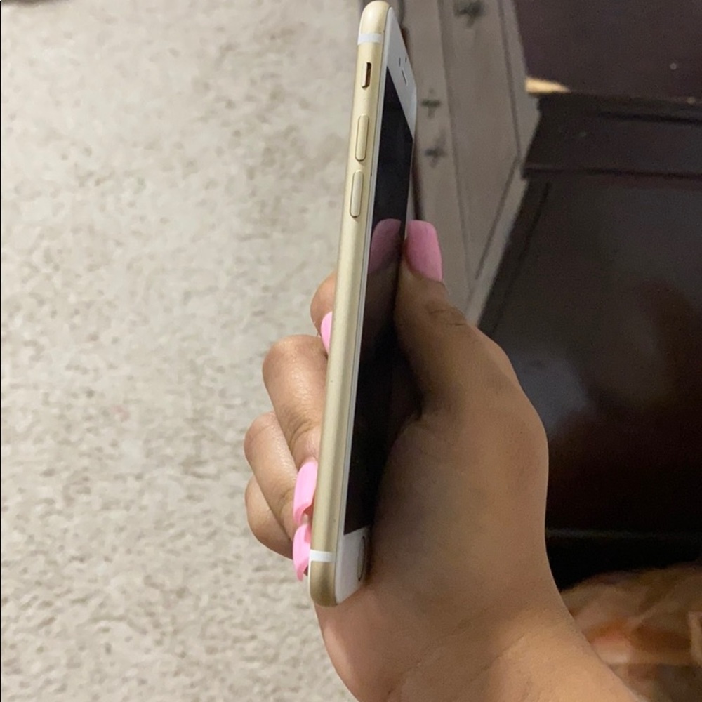 Phone - Picture 5 of 7